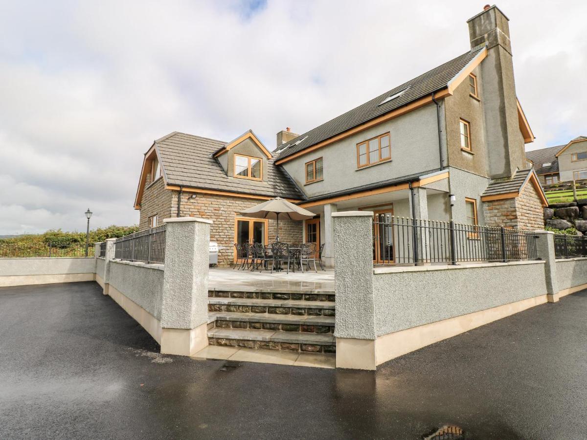 Grooms Quarters At Pant Y Gaseg Farm Ammanford Exterior foto
